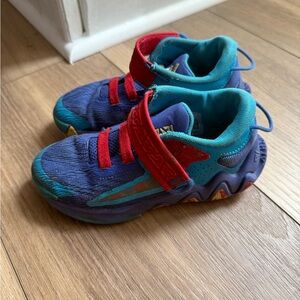 Nike Kids Sneakers in Blue and Red